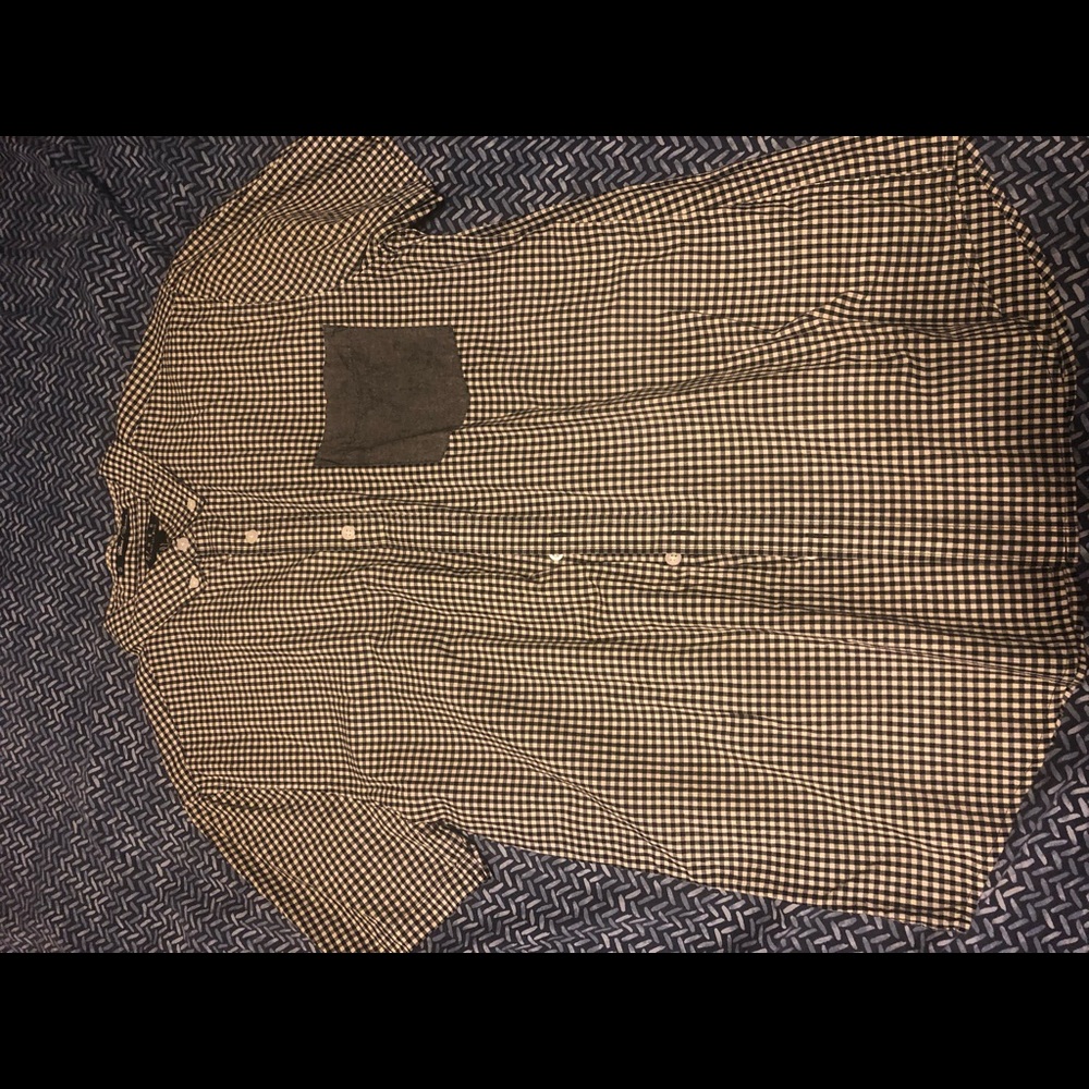 Men’s short sleeve button up